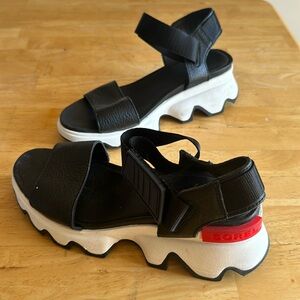 Sorel Kinetic Impact black/white/red Sandal
